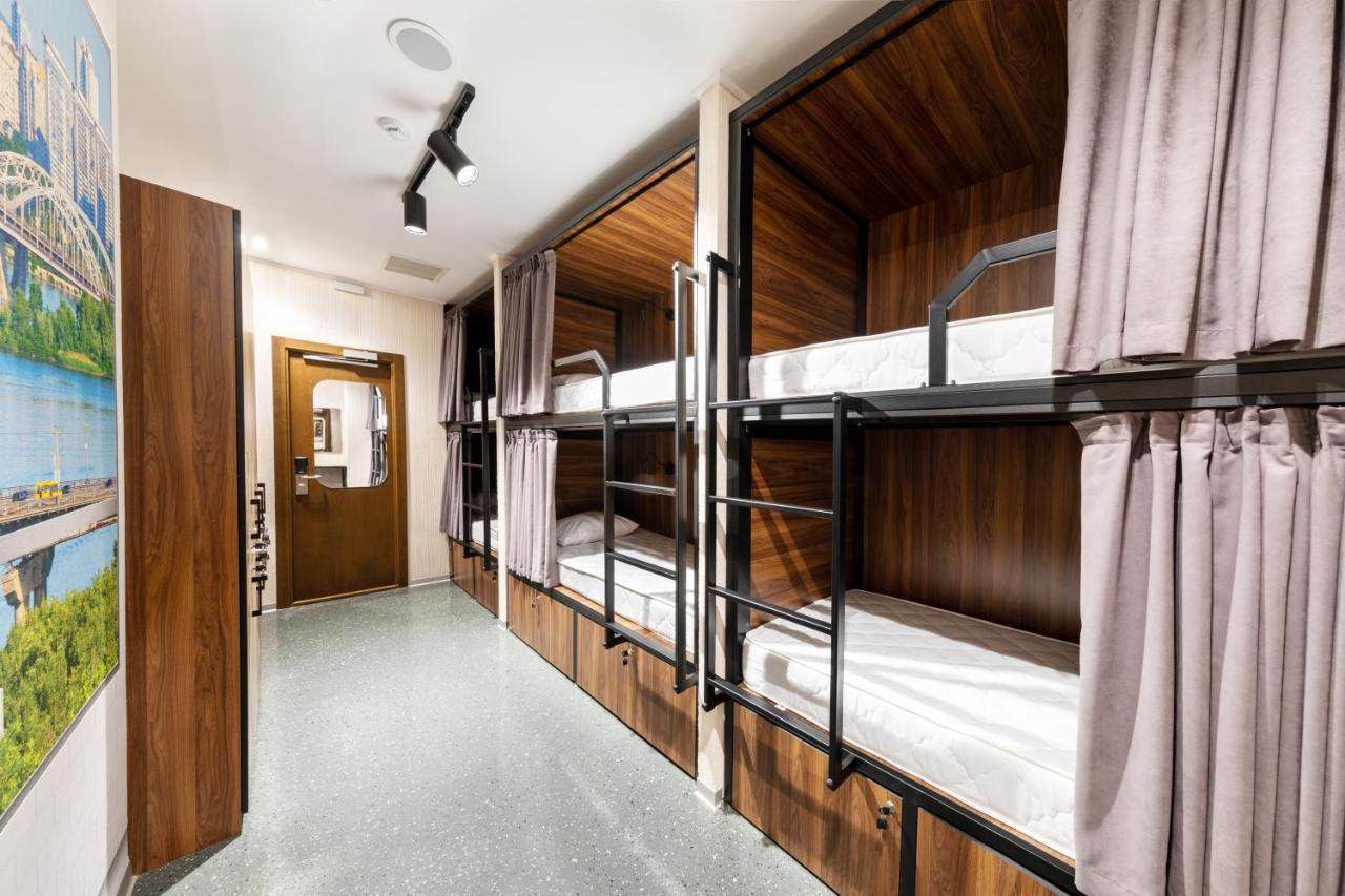 Misto Capsule Hotel Киев Экстерьер фото