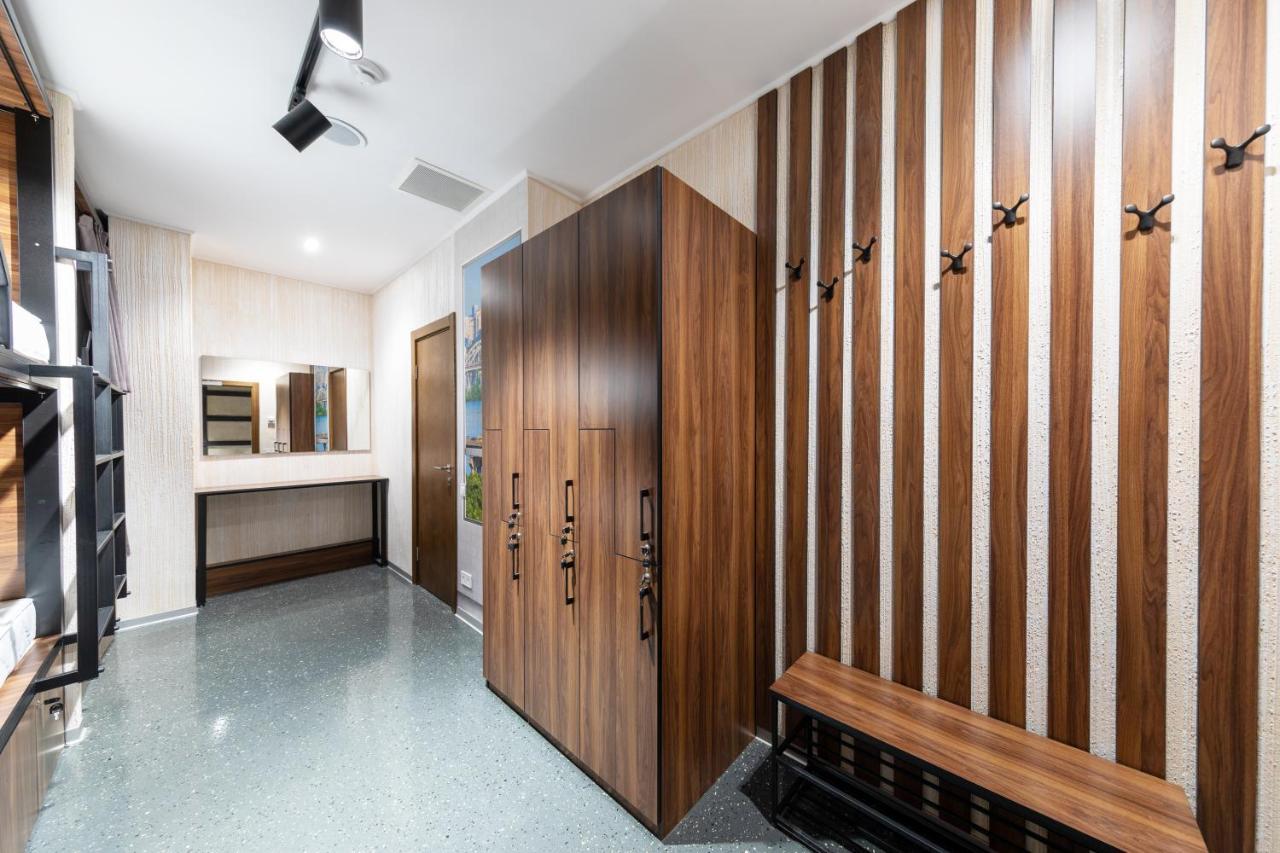 Misto Capsule Hotel Киев Экстерьер фото