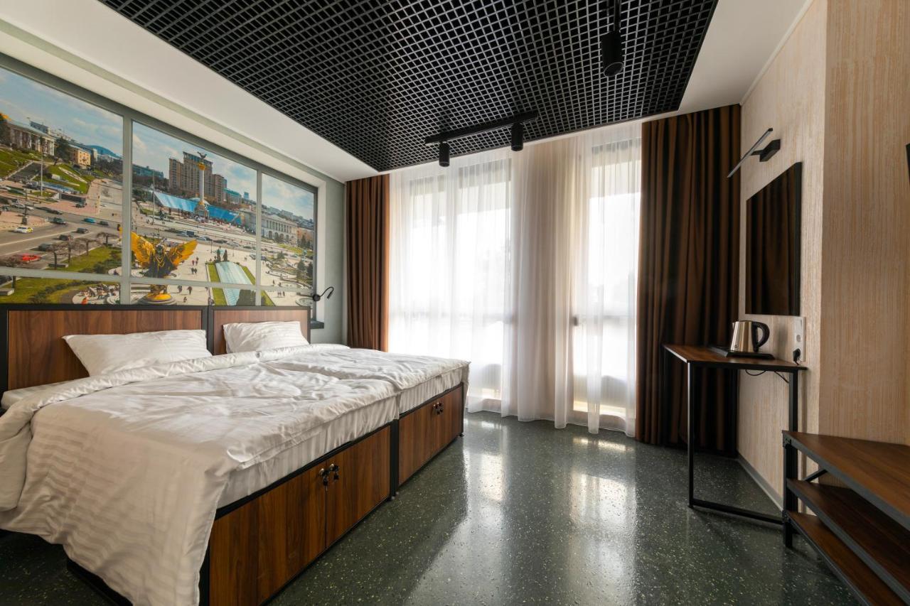 Misto Capsule Hotel Киев Экстерьер фото