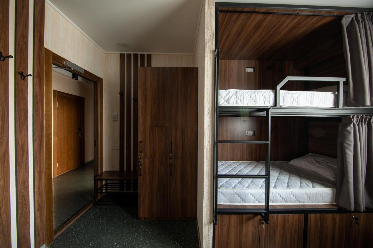 Misto Capsule Hotel Киев Экстерьер фото