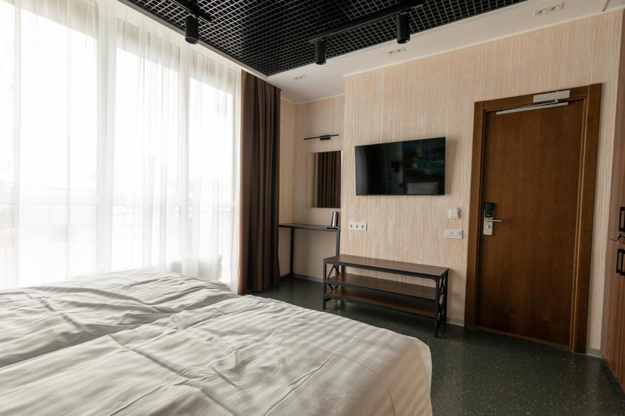 Misto Capsule Hotel Киев Экстерьер фото