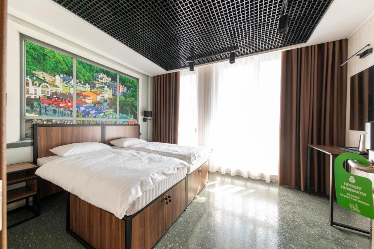 Misto Capsule Hotel Киев Экстерьер фото