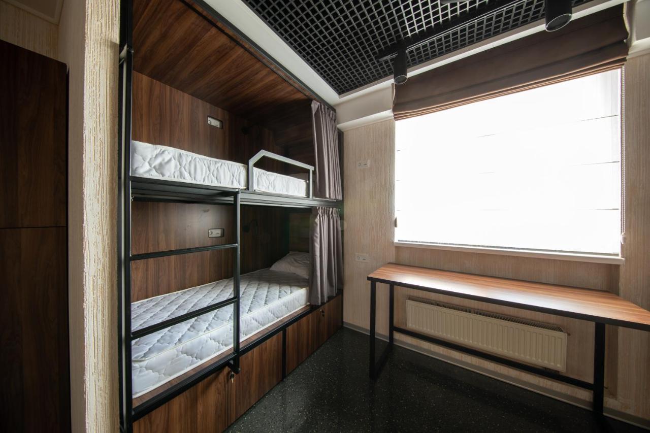 Misto Capsule Hotel Киев Экстерьер фото
