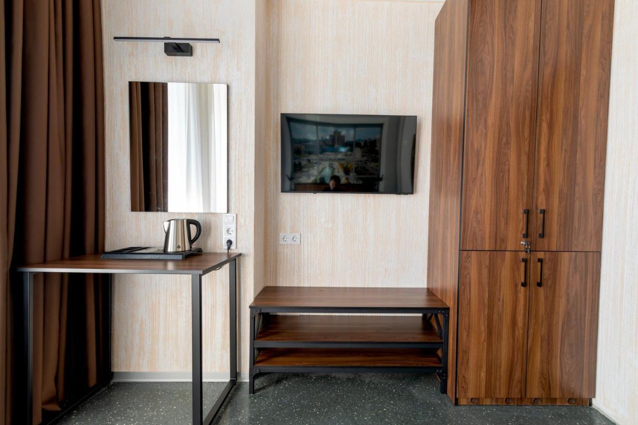Misto Capsule Hotel Киев Экстерьер фото