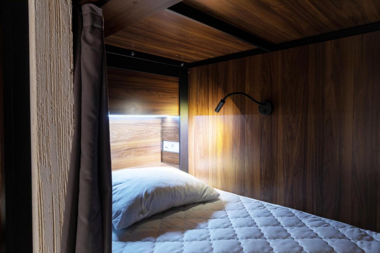 Misto Capsule Hotel Киев Экстерьер фото