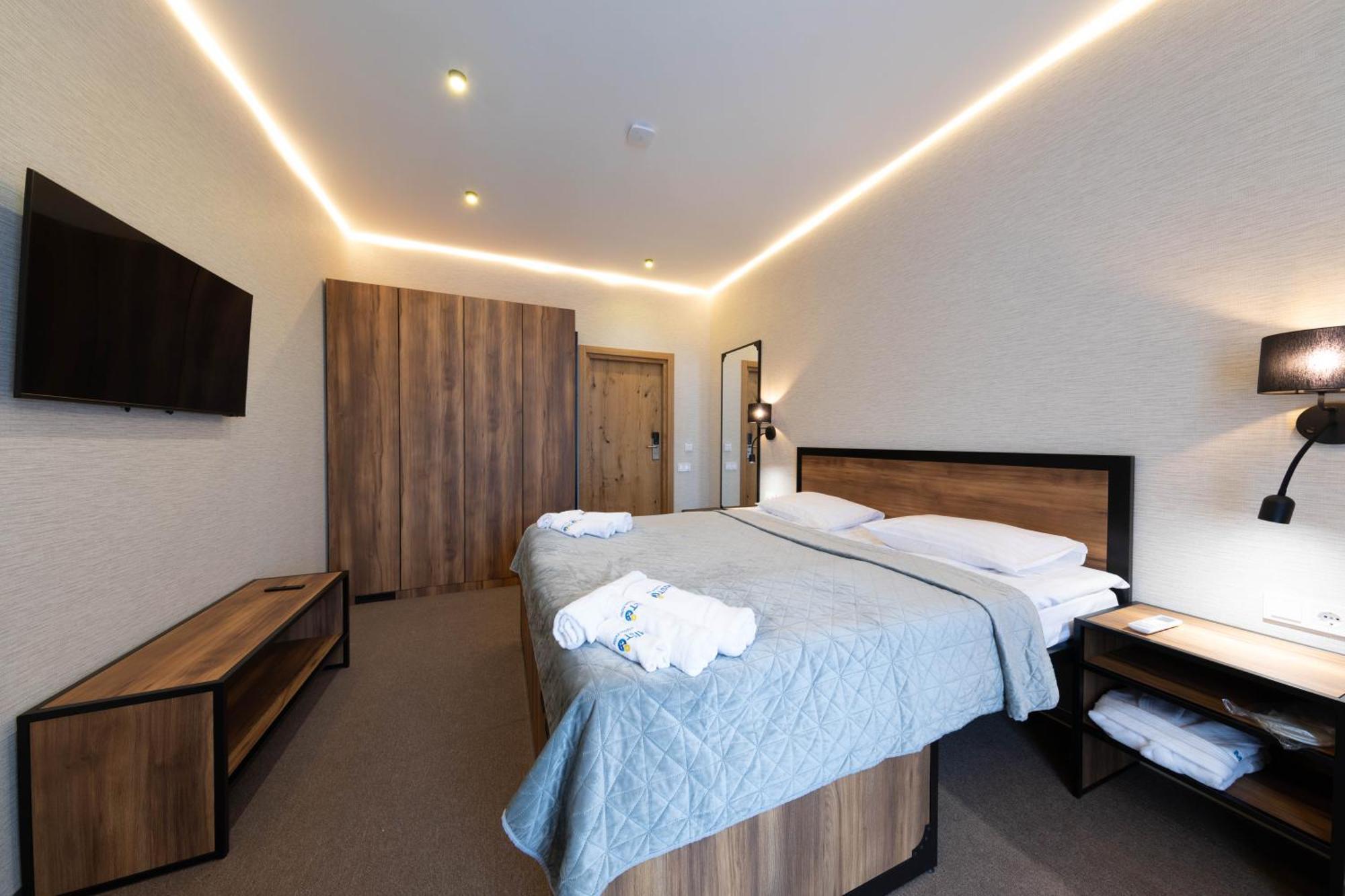 Misto Capsule Hotel Киев Экстерьер фото